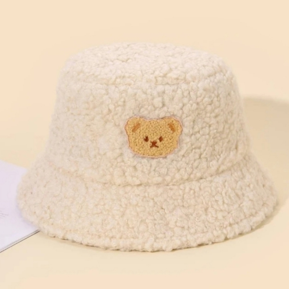 *NWOT!* Cute Bear Embroidered Bucket Hat
